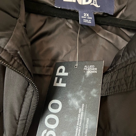 Black Puffer Vest - Picture 3 of 6